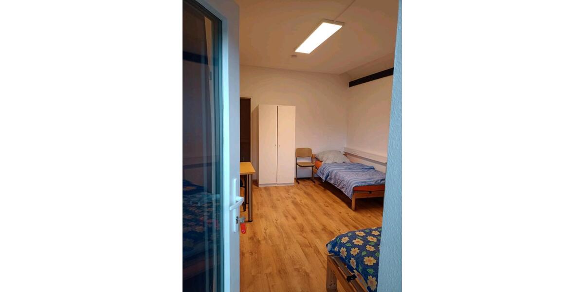 Wohnen auf Zeit Korschenbroich - 5 Zimmer, 5 m&sup2;, 15&euro; | Angebot:19869960