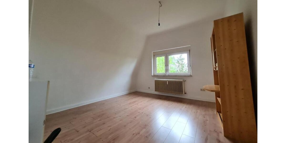 Etagenwohnung Saarbrücken West - 4 Zimmer, 92 m&sup2;, 950&euro; | Angebot:26443505