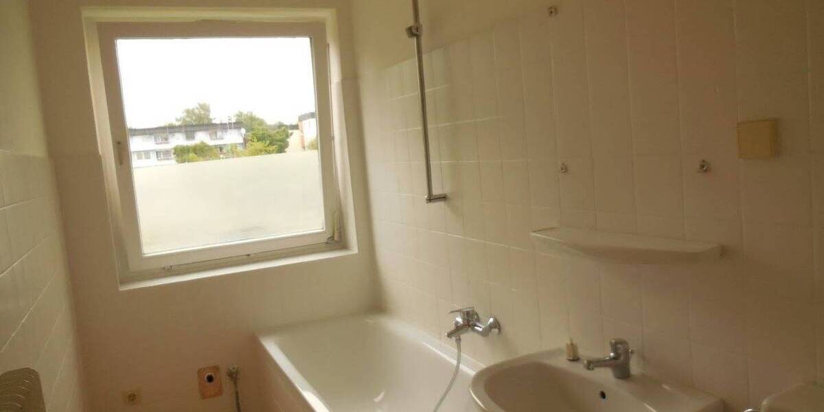 Etagenwohnung Salzgitter Lebenstedt - 3 Zimmer, 70 m&sup2;, 424&euro; | Angebot:25998020