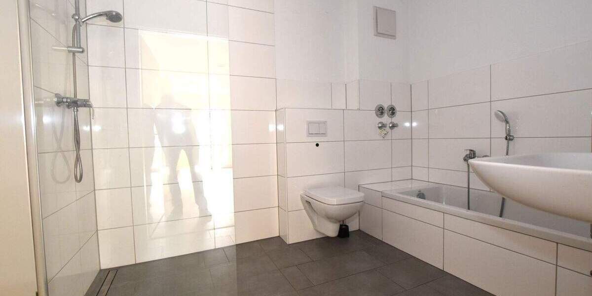 Etagenwohnung Hemer - 2 Zimmer, 83 m&sup2;, 995&euro; | Angebot:26155723
