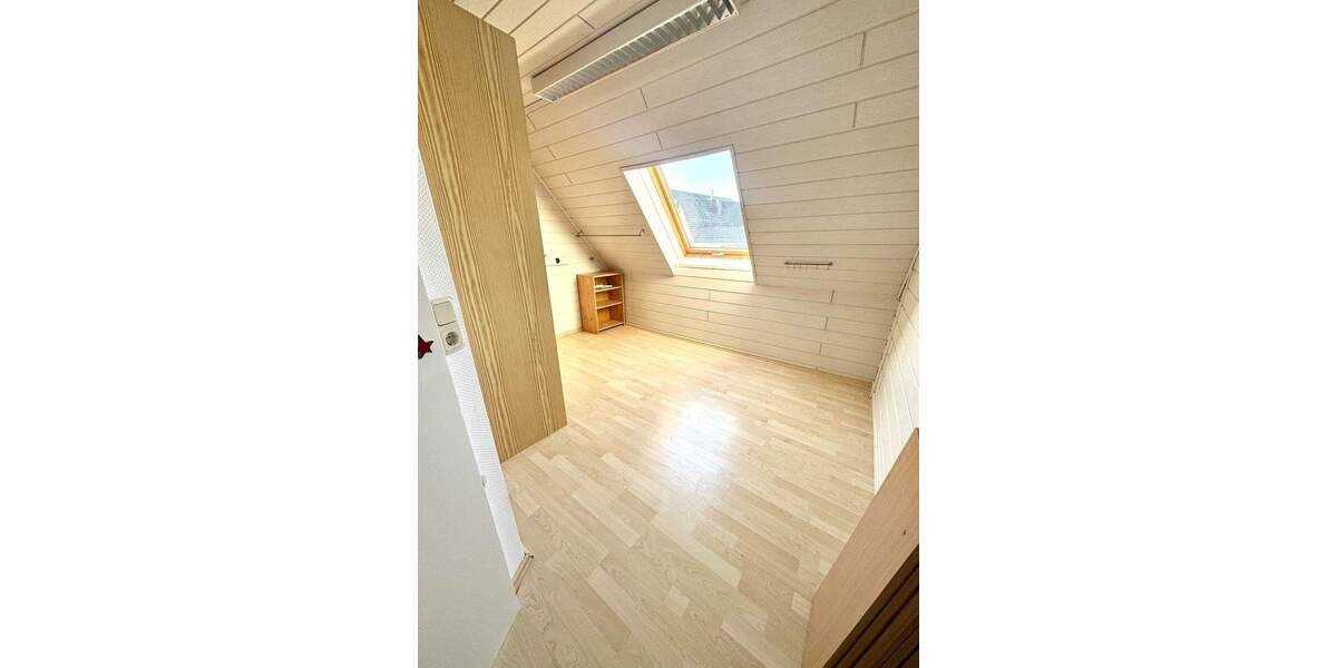 Etagenwohnung Weilerbach - 4 Zimmer, 104 m&sup2;, 850&euro; | Angebot:23865910