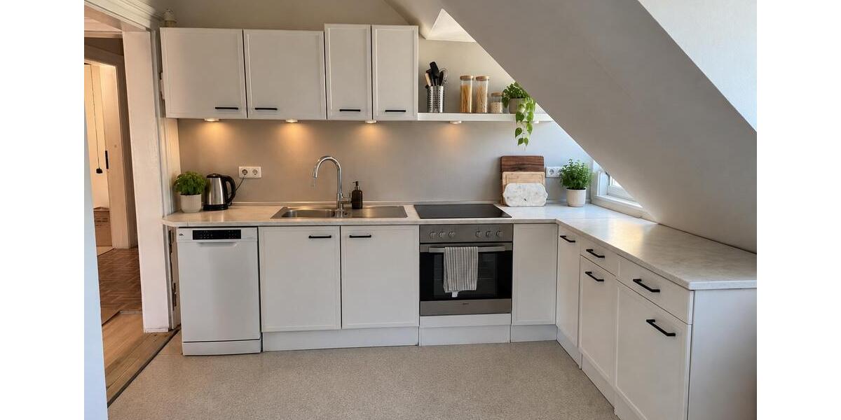 Dachgeschoßwohnung Straubing - 2 Zimmer, 67 m&sup2;, 680&euro; | Angebot:27597813