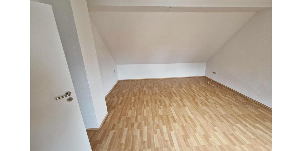 Etagenwohnung Bad Langensalza - 2 Zimmer, 65 m&sup2;, 425&euro; | Angebot:22618501