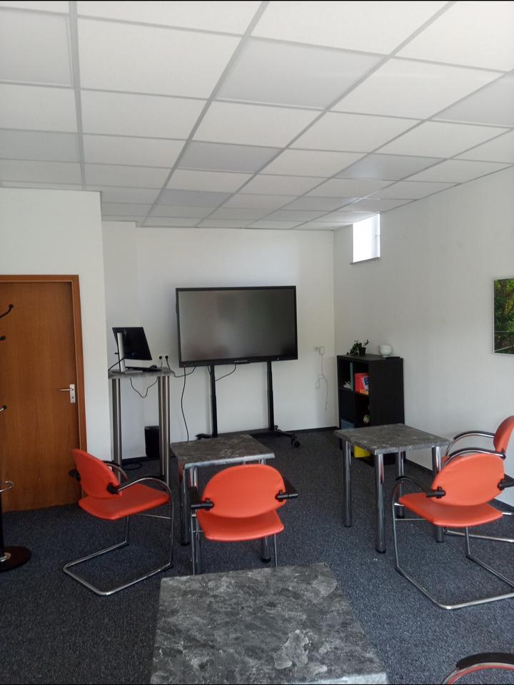 Laden Gewerberaum Büro im Zentrum von Burkardroth