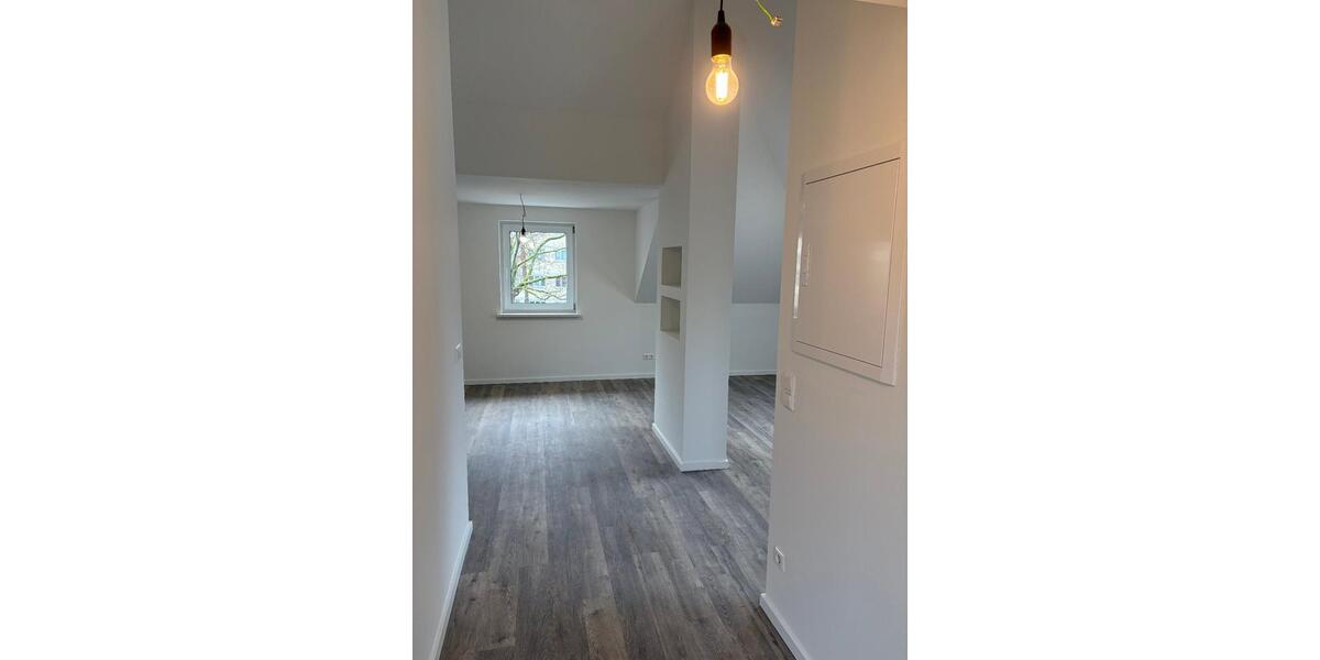 Dachgeschoßwohnung Berlin Reinickendorf - 2 Zimmer, 70 m&sup2;, 1.195&euro; | Angebot:26700284