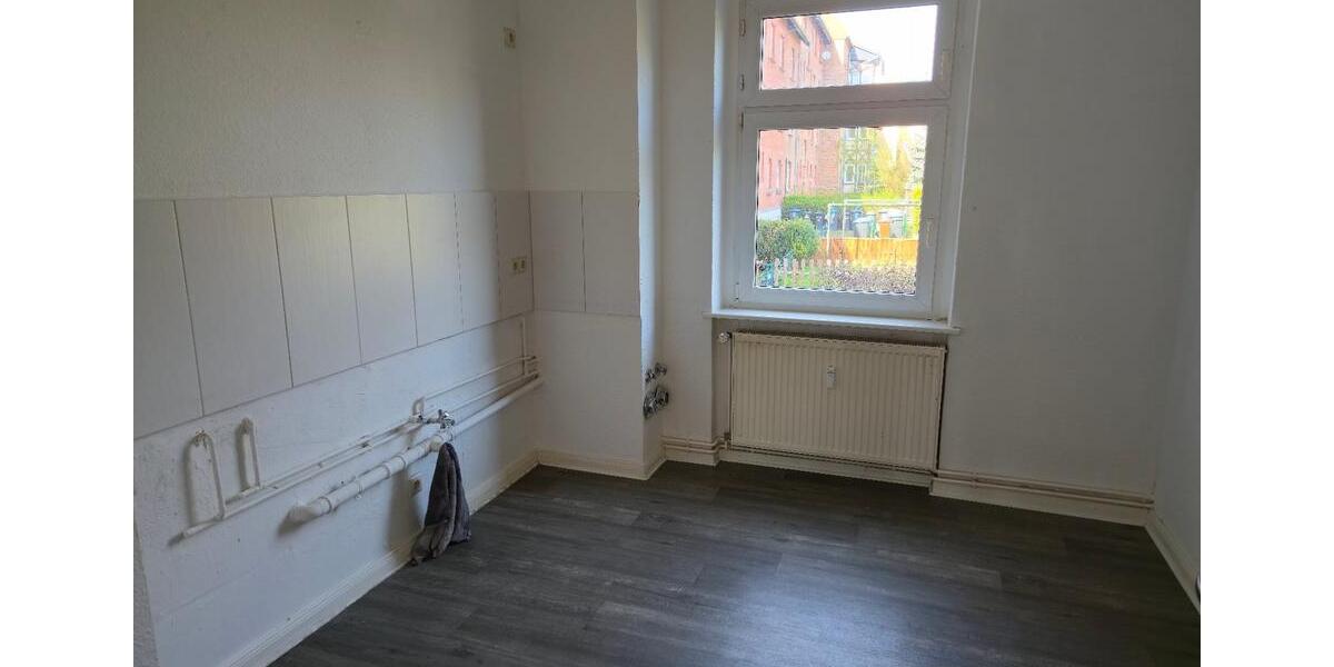 Etagenwohnung Aschersleben - 4 Zimmer, 81 m&sup2;, 425&euro; | Angebot:26443163