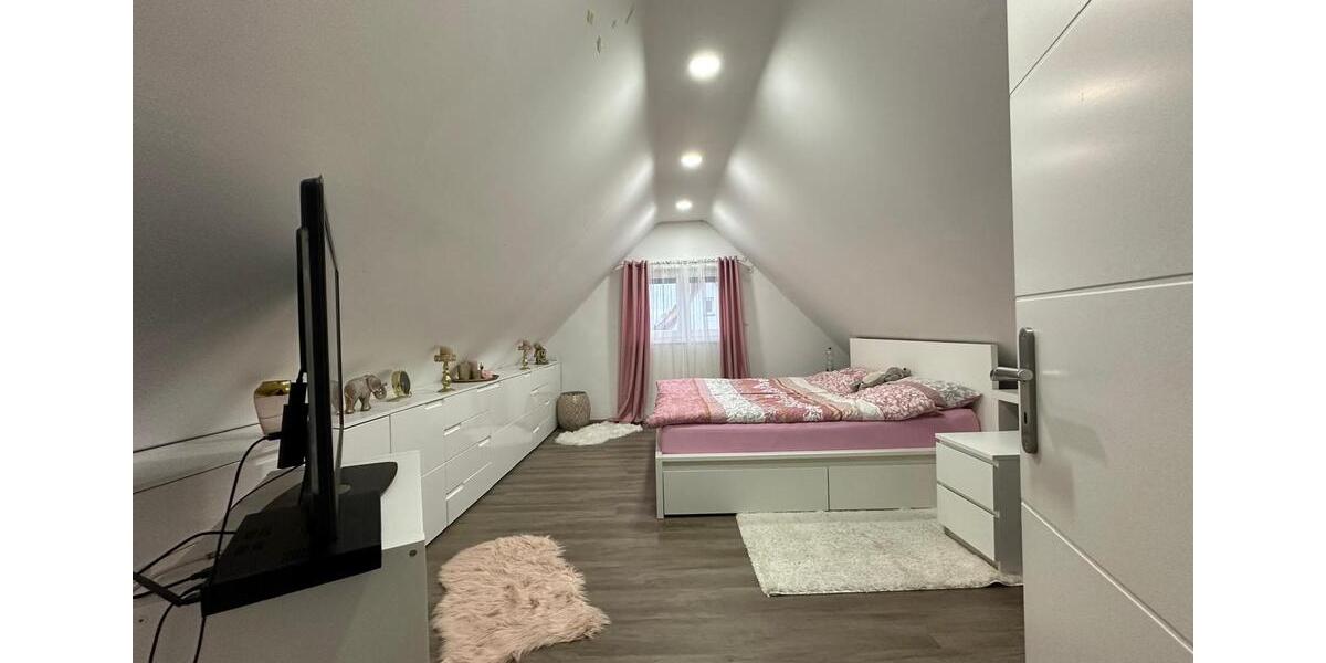 Doppelhaushälfte Fürth Bislohe - 5 Zimmer, 120 m&sup2;, 1.950&euro; | Angebot:25936915