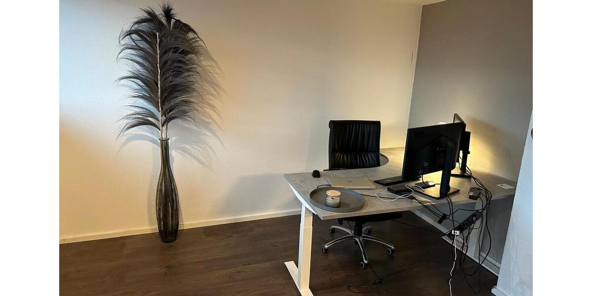 Dachgeschoßwohnung Illingen - 3 Zimmer, 137 m&sup2;, 1.350&euro; | Angebot:24865388