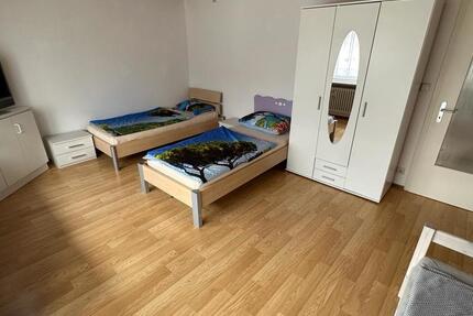 Wohnen auf Zeit Giengen an der Brenz - 8 Zimmer, 205 m&sup2;, 14&euro; | Angebot:26587089