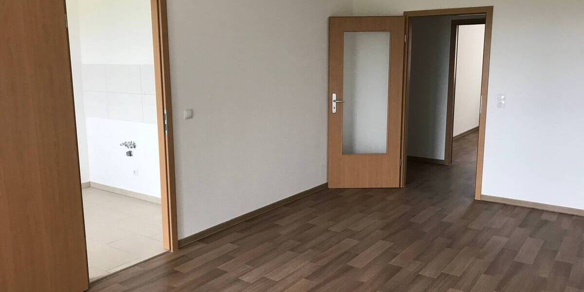 Etagenwohnung Bitterfeld-Wolfen Wolfen - 3 Zimmer, 68 m&sup2;, 481&euro; | Angebot:25781241