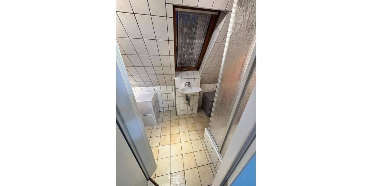 Dachgeschoßwohnung Schwarzburg - 3 Zimmer, 49 m&sup2;, 220&euro; | Angebot:25908192