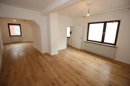 Haus Friedberg (Hessen) - 6 Zimmer, 130 m&sup2;, 1.800&euro; | Angebot:25083047