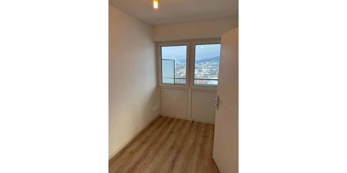 Kernsanierte Penthouse-Wohnung mit Panoramablick in Kulmbach zu vermieten 2 zimmer