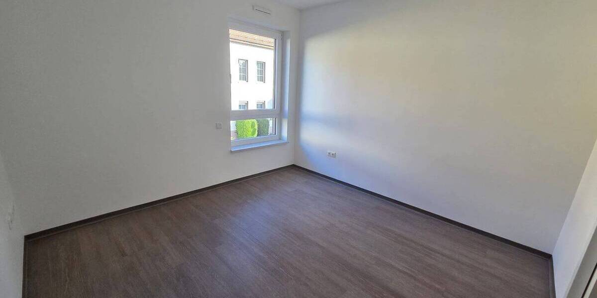 Etagenwohnung Merseburg Neumarkt (Vorstadt) - 4 Zimmer, 104 m&sup2;, 990&euro; | Angebot:22821433