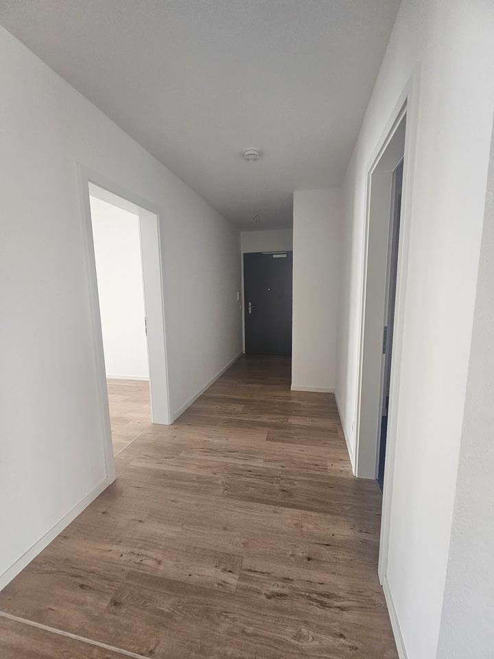 helle 4 Zimmerwohnung mit Balkon