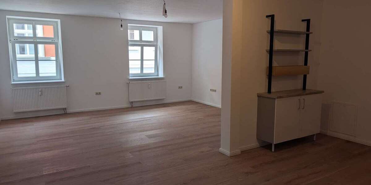 Etagenwohnung Stralsund Altstadt - 3 Zimmer, 85 m&sup2;, 790&euro; | Angebot:27033274