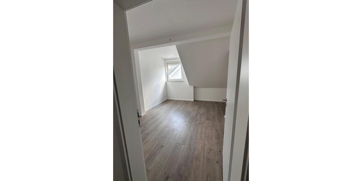 Dachgeschoßwohnung Allendorf (Eder) - 3 Zimmer, 73 m&sup2;, 730&euro; | Angebot:26024524