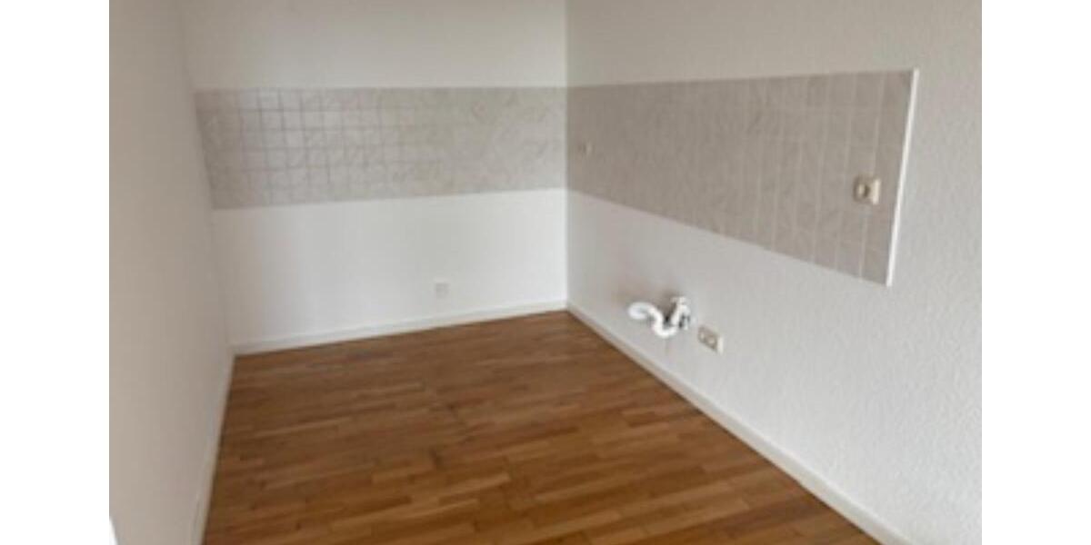 Dachgeschoßwohnung Eisenhüttenstadt - 2 Zimmer, 50 m&sup2;, 489&euro; | Angebot:25843648