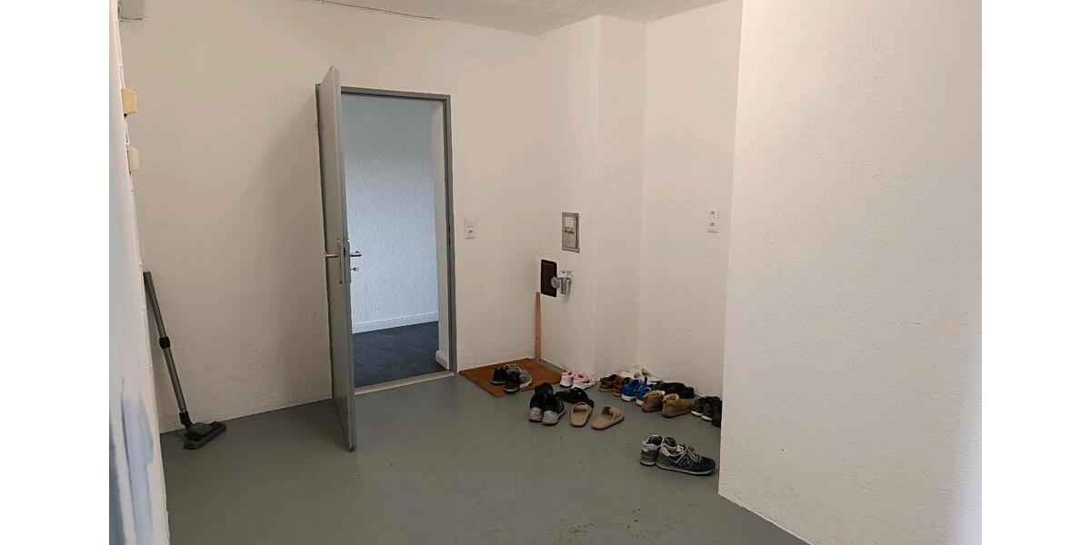 Etagenwohnung Lollar - 2 Zimmer, 68 m&sup2;, 900&euro; | Angebot:26615405