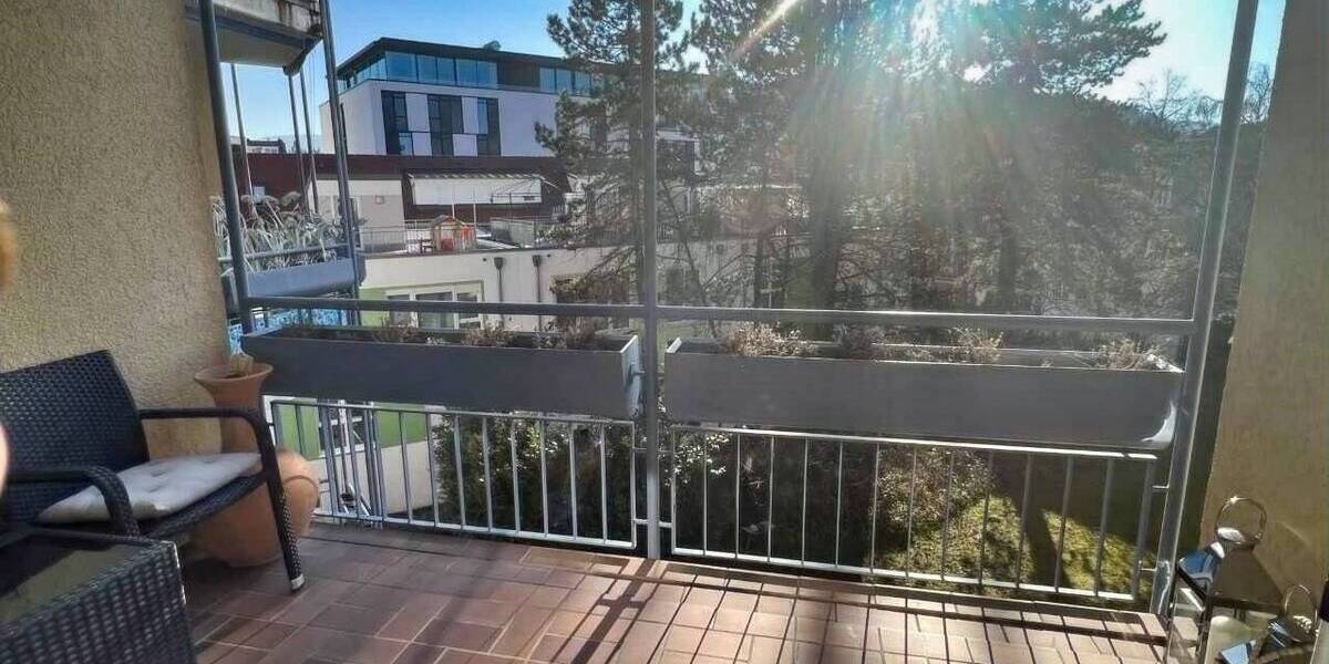 Etagenwohnung Baden-Baden Innenstadt - 2 Zimmer, 75 m&sup2;, 900&euro; | Angebot:26826283