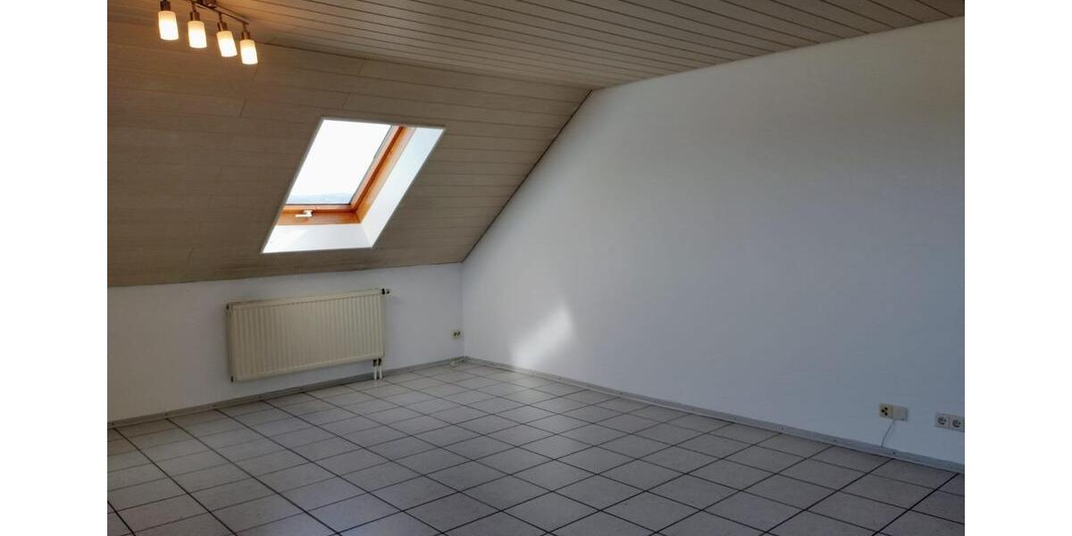 Dachgeschoßwohnung Baienfurt - 3 Zimmer, 75 m&sup2;, 1.270&euro; | Angebot:25300082