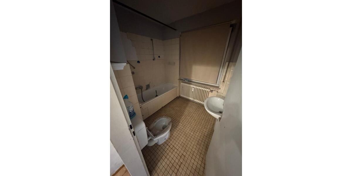 Erdgeschoßwohnung Frankfurt am Main Ost - 4 Zimmer, 90 m&sup2;, 1.300&euro; | Angebot:26454166