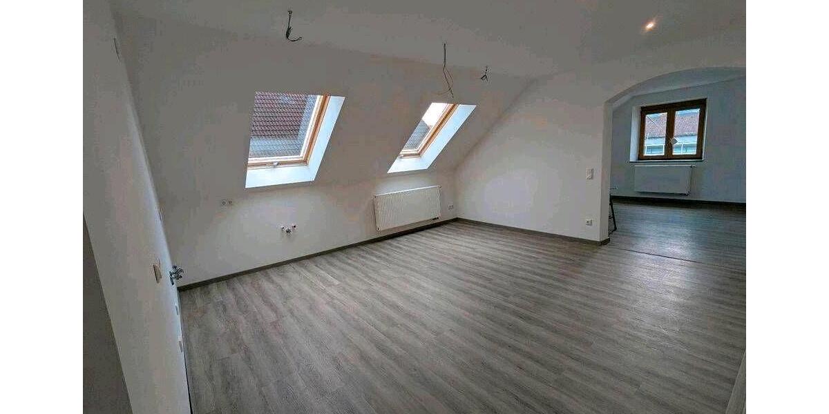 Dachgeschoßwohnung Obergünzburg - 5 Zimmer, 117 m&sup2;, 1.100&euro; | Angebot:26462937