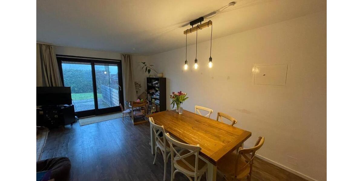 Reihenhaus Burghausen - 5 Zimmer, 124 m&sup2;, 1.800&euro; | Angebot:25831962