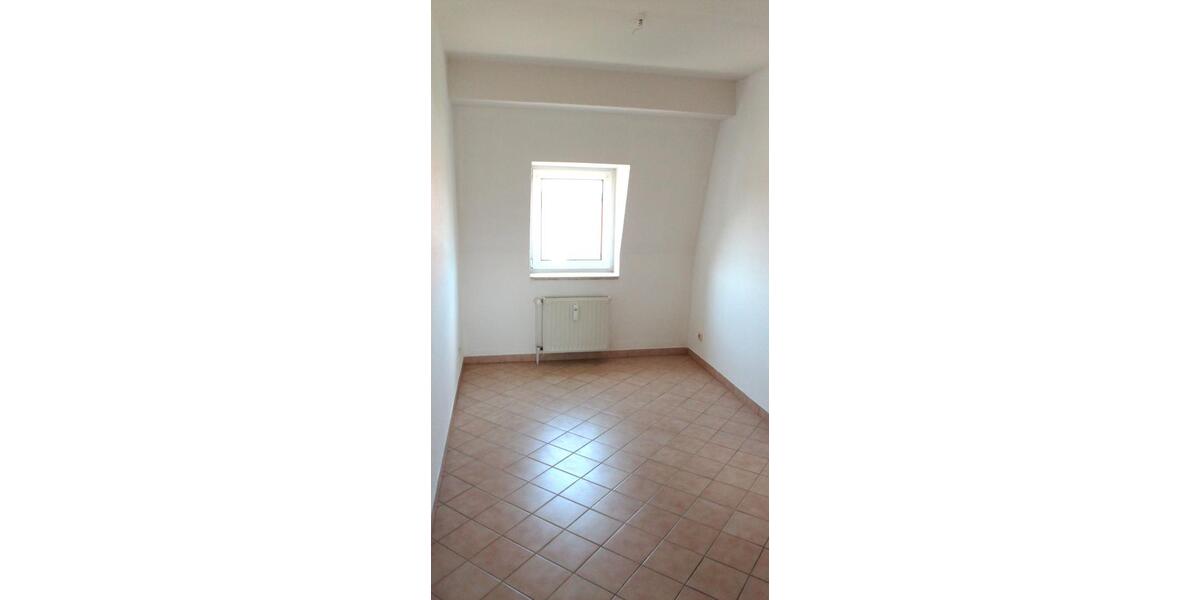 Dachgeschoßwohnung Lewitzrand - 4 Zimmer, 120 m&sup2;, 580&euro; | Angebot:25418996