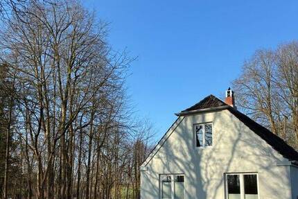 Haus Besdorf - 4 Zimmer, 160 m&sup2;, 2.200&euro; | Angebot:26017214