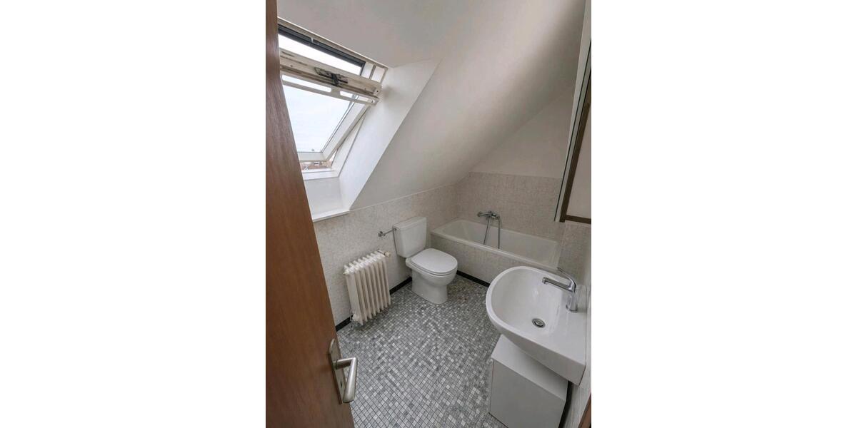Dachgeschoßwohnung Gütersloh Avenwedde - 3 Zimmer, 50 m&sup2;, 595&euro; | Angebot:26686420