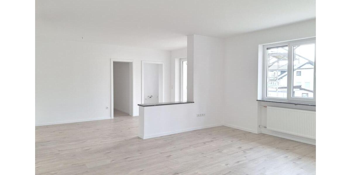 Etagenwohnung Deggendorf - 4 Zimmer, 91 m&sup2;, 1.150&euro; | Angebot:25346140
