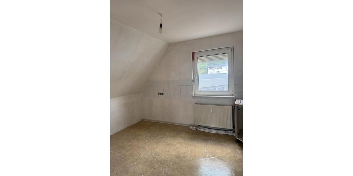 Dachgeschoßwohnung Herborn - 5 Zimmer, 90 m&sup2;, 800&euro; | Angebot:26522685