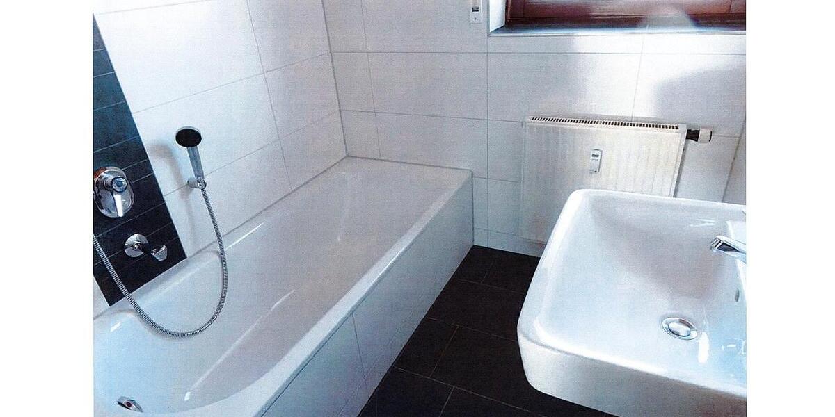 Etagenwohnung Bissingen an der Teck - 3 Zimmer, 82 m&sup2;, 850&euro; | Angebot:25418103