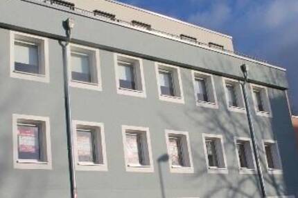 2-Zimmer-Wohnung mit EBK direkt an der Uni in saniertem Mehrfam.Haus
