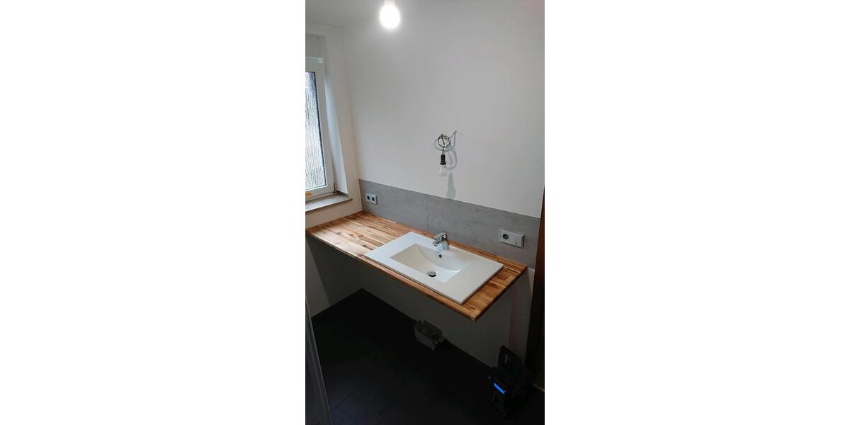 Schöne Maisonette-Wohnung, DG, Tiefgarage 4 zimmer