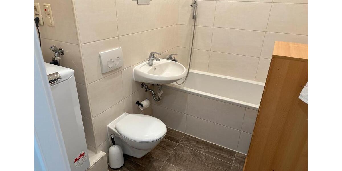 Wohnen auf Zeit Berlin Hellersdorf - 4 Zimmer, 82 m&sup2;, 425&euro; | Angebot:26026148