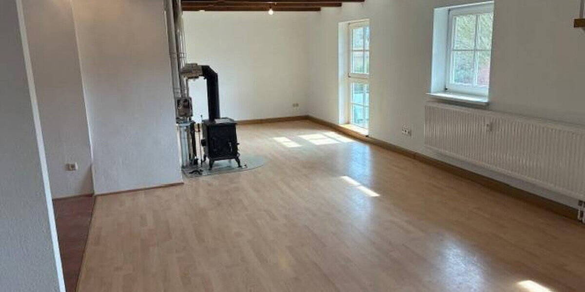 Etagenwohnung Seesen Kirchberg - 4 Zimmer, 129 m&sup2;, 895&euro; | Angebot:26344022