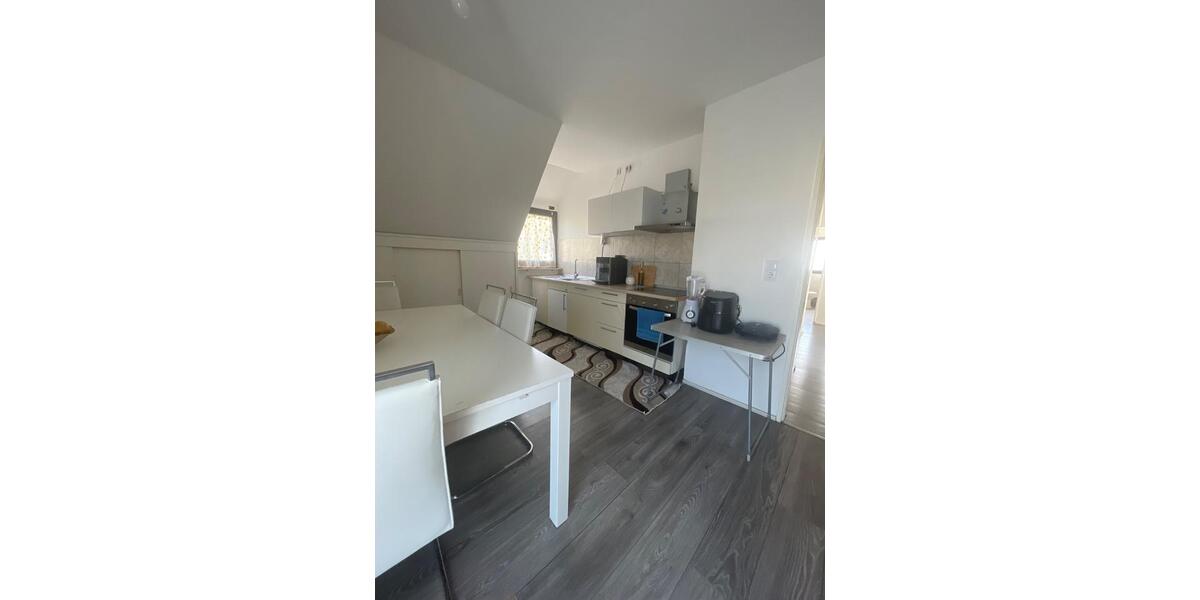 Dachgeschoßwohnung Leutershausen - 3.5 Zimmer, 85 m&sup2;, 700&euro; | Angebot:26019918