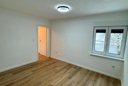 Moderne Erstvermietung nach Kernsanierung-85m² mit Balkon 3 zimmer