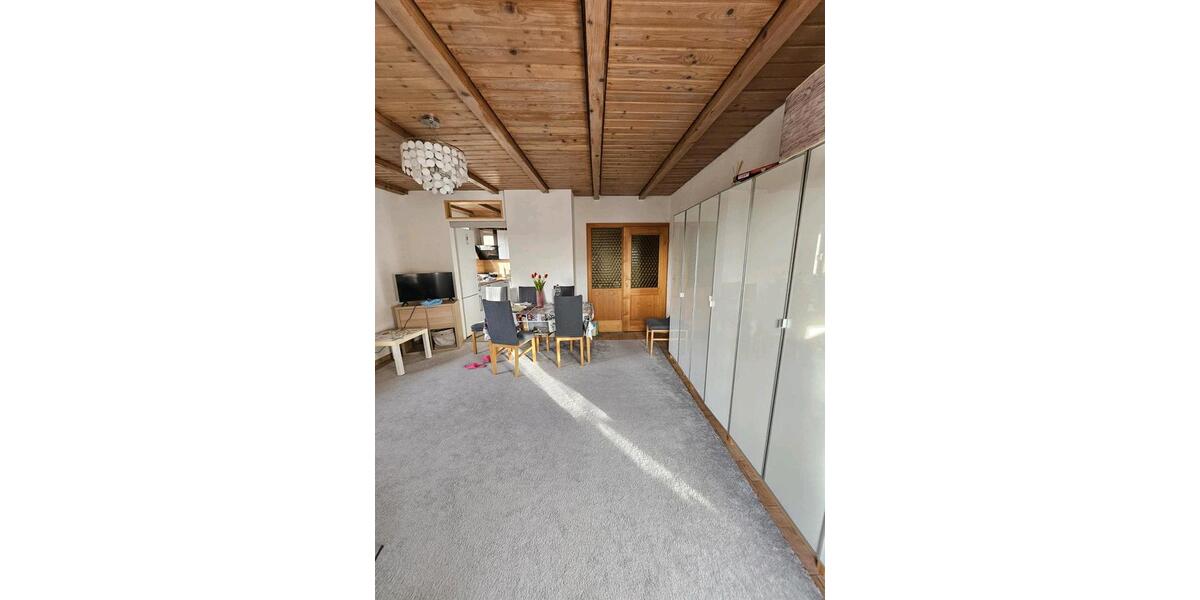 Dachgeschoßwohnung Deggendorf - 3 Zimmer, 65 m&sup2;, 750&euro; | Angebot:26635416