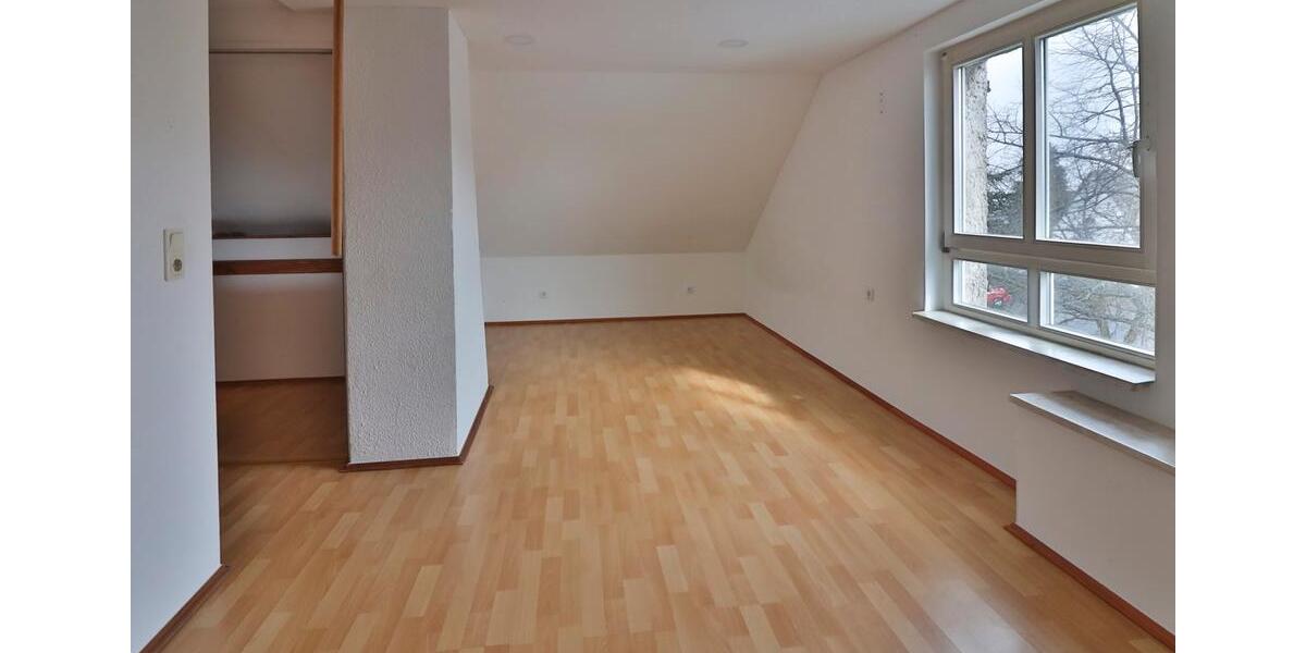Dachgeschoßwohnung Kirchberg (Hunsrück) - 3 Zimmer, 75 m&sup2;, 850&euro; | Angebot:26629755