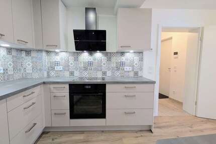 Haus Wiesbaden Biebrich - 4 Zimmer, 110 m&sup2;, 1.980&euro; | Angebot:26018556