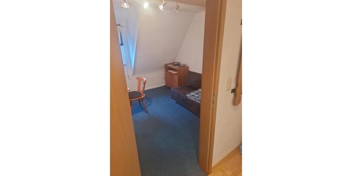 Etagenwohnung Hildburghausen - 2 Zimmer, 32 m&sup2;, 25&euro; | Angebot:19721414