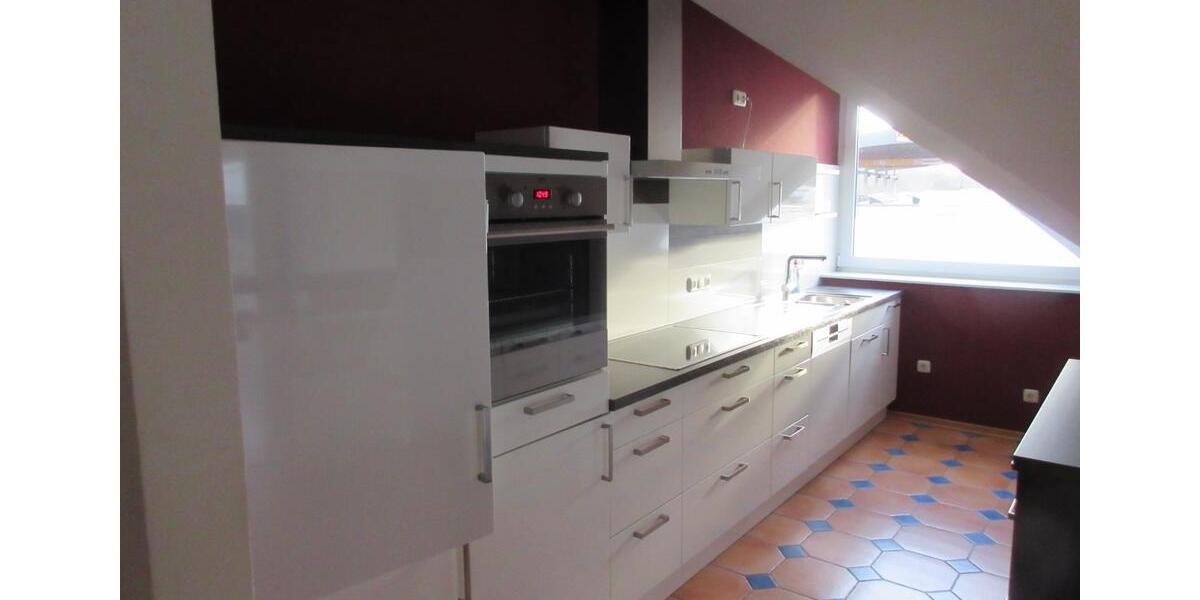 Dachgeschoßwohnung Lissendorf - 3 Zimmer, 143 m&sup2;, 1.050&euro; | Angebot:25056598