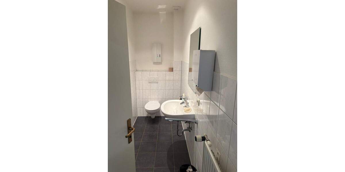 Gewerbeobjekt Lüneburg Neu Hagen - 8 Zimmer, 220 m&sup2;, 2.640&euro; | Angebot:25701369