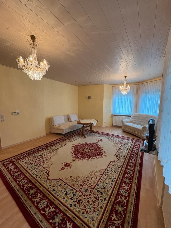 Gießen! Möbelierte 3-Zi.-Wohnung mit Einbauküche zimmer