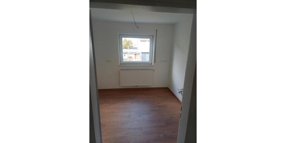 Erdgeschoßwohnung Giengen an der Brenz - 3 Zimmer, 72 m&sup2;, 800&euro; | Angebot:25963158