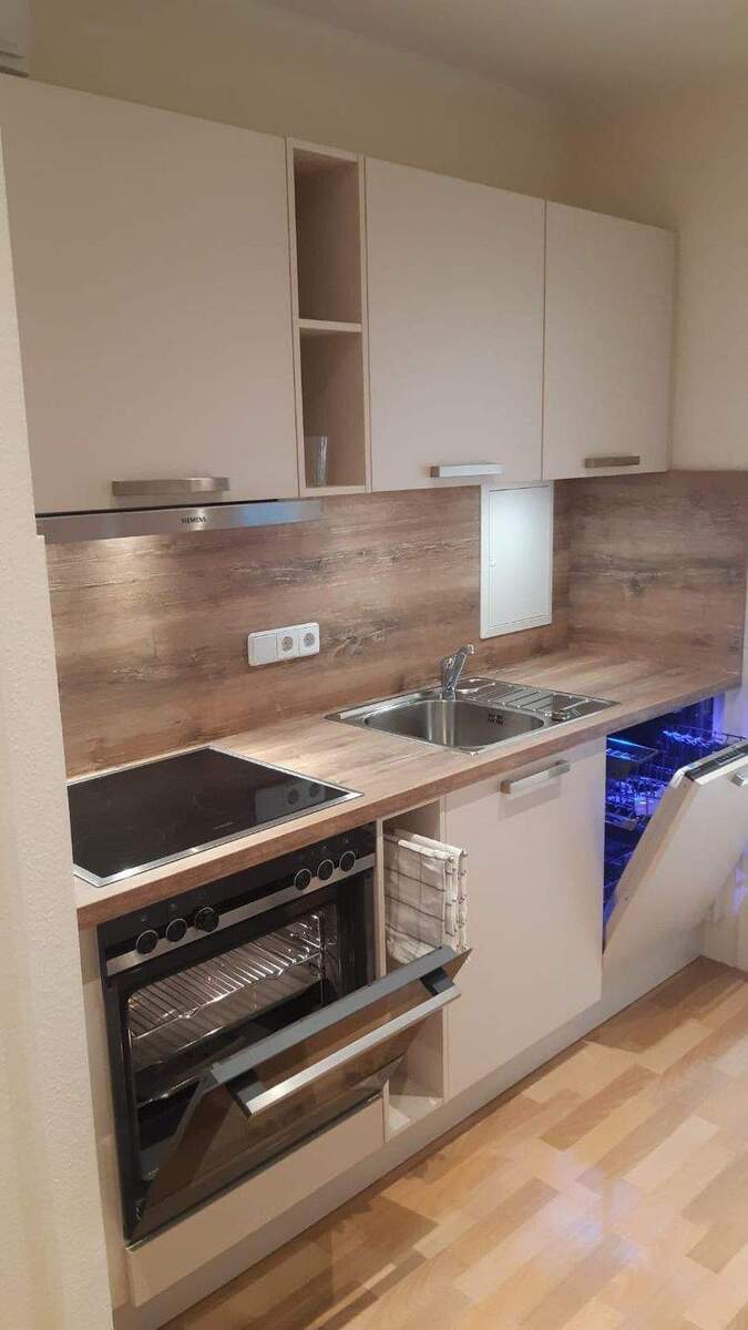 ERSTBEZUG NACH MODERNISIERUNG!!! Attraktive Wohnung mit NEUER EBK und Balkon 3 zimmer