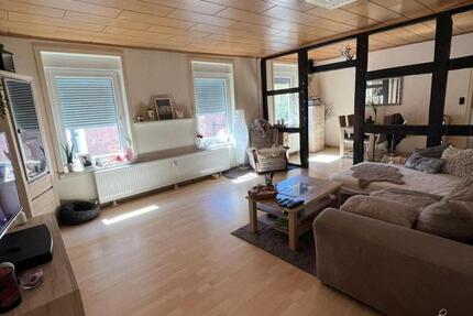 Wohnung Bodenwerder - 3 Zimmer, 84 m&sup2;, 400&euro; | Angebot:25169137